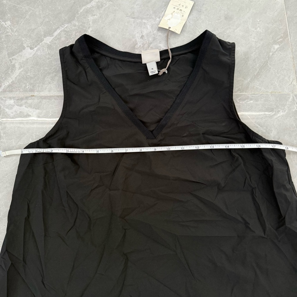 Women’s A New Day Black Basic V-Neck Tank Top Size Medium - Picture 13 of 14